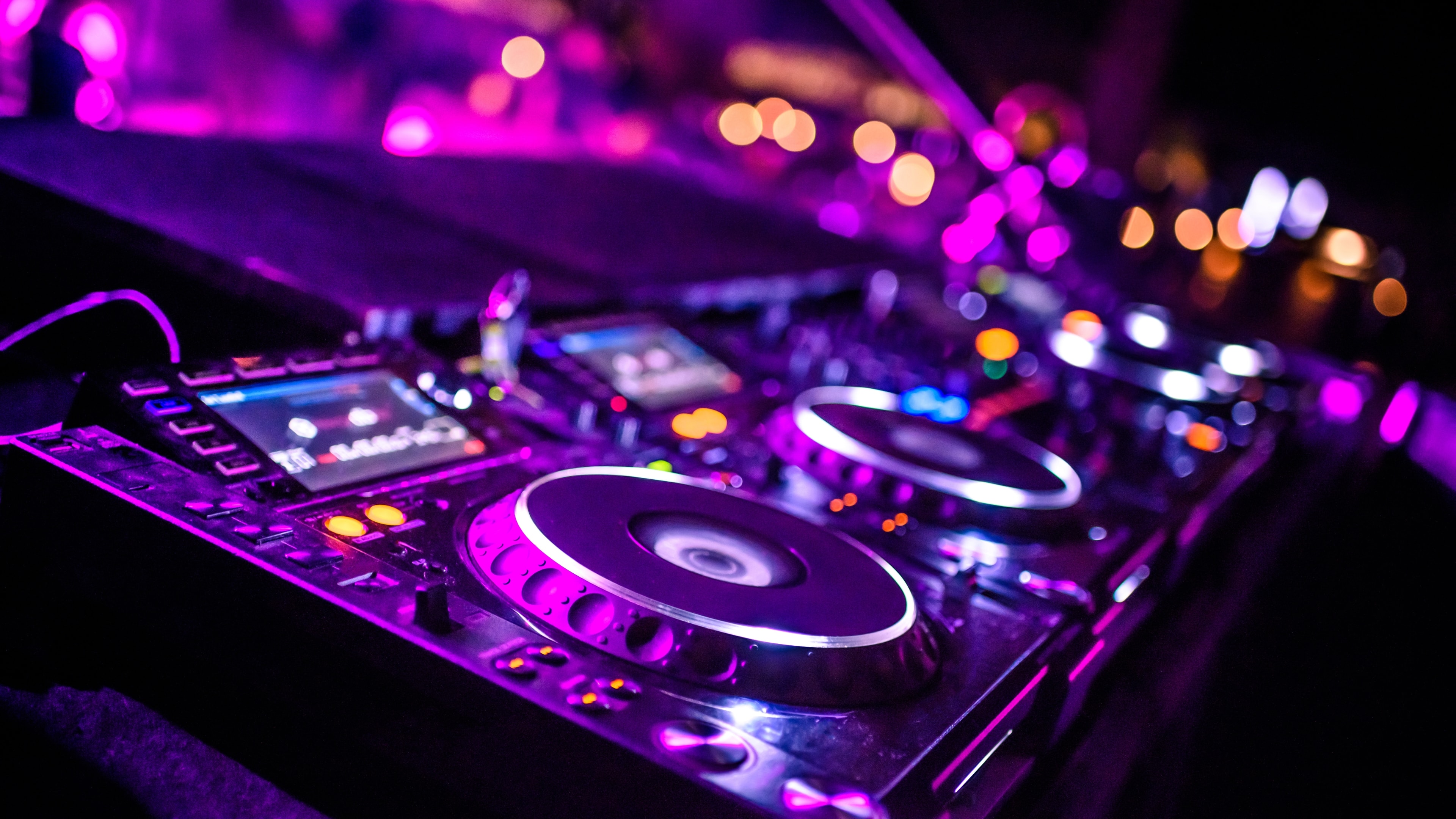 DJ COLLECTIVE